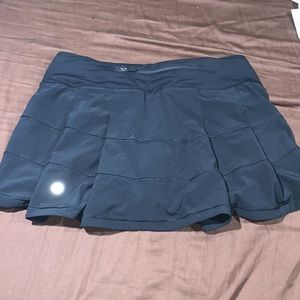 Lululemon skirt size 4